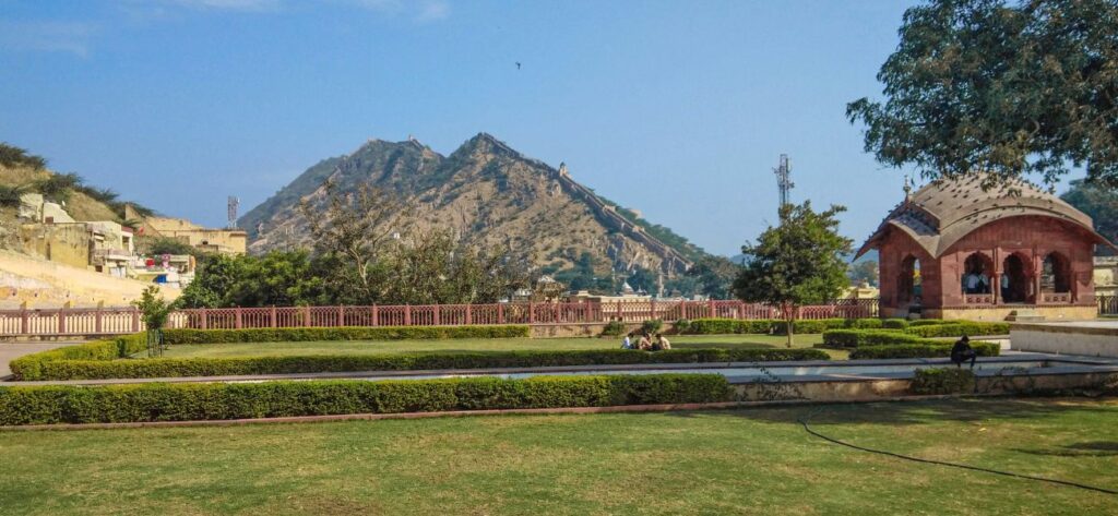 Saheliyon ki Bari garden Udaipur with children